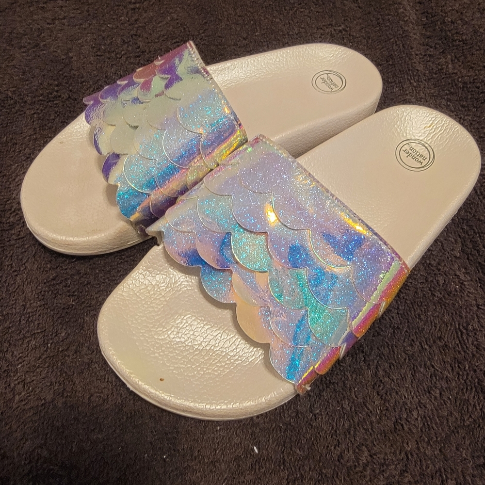 Girls flip flops